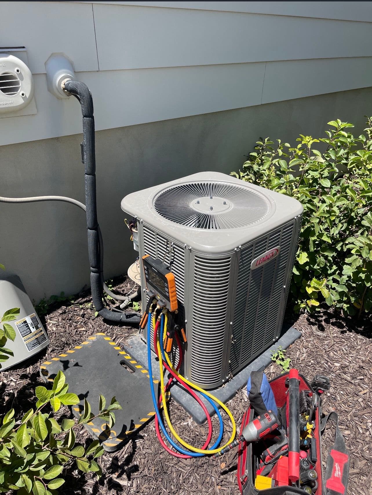 Burned-Out AC Unit Replaced With a New High-Efficiency Goodman System
